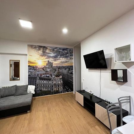 Apartamento En El Centro De Madrid - Atocha Apartment Luaran gambar