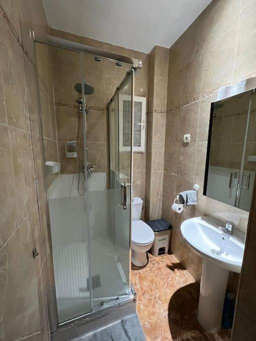 Apartamento En El Centro De Madrid - Atocha Apartment Luaran gambar