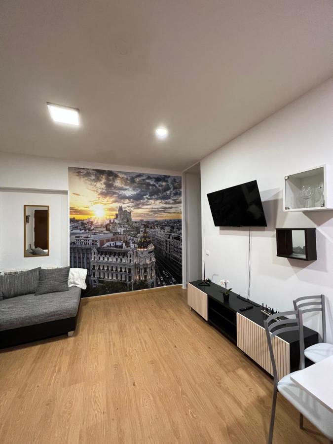 Apartamento En El Centro De Madrid - Atocha Apartment Luaran gambar